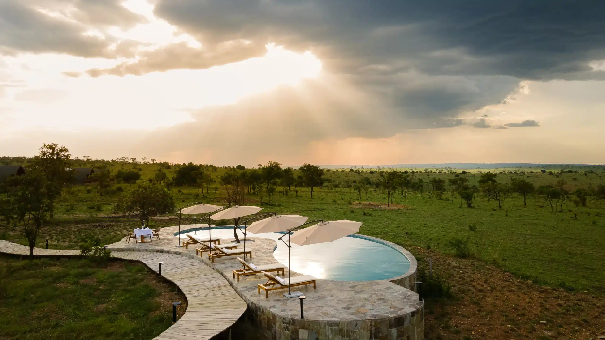 Serengeti-Ark-Safari-Lodge-scaled