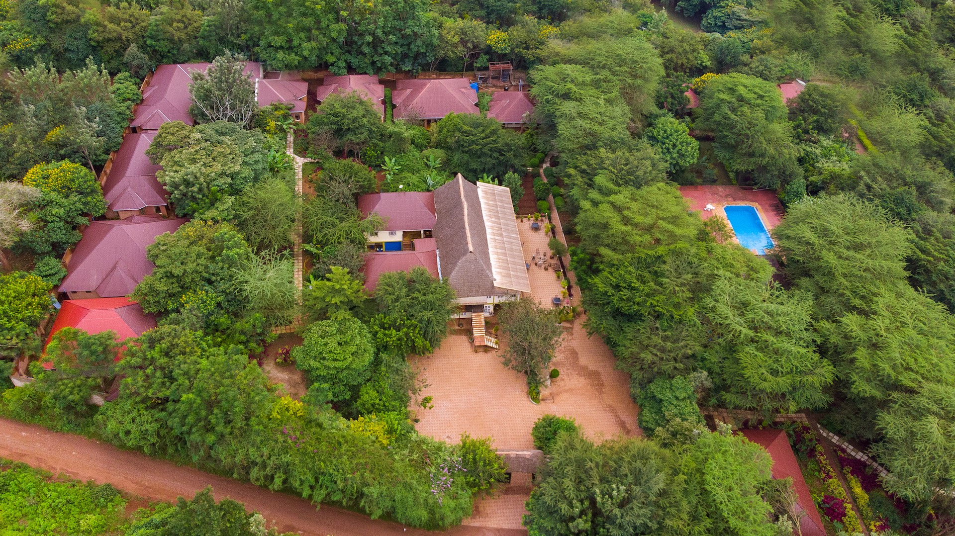 Eileen Tree Inn garden lodge in Karatu near Ngorongoro Crater